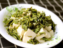 香椿拌豆腐做法 家常菜香椿拌豆腐简单做法步骤